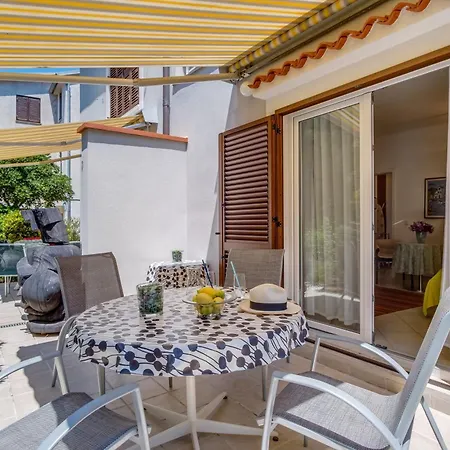 Adri Apartment *