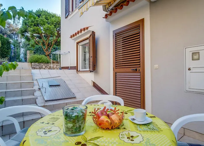 Adri Apartment Cunski