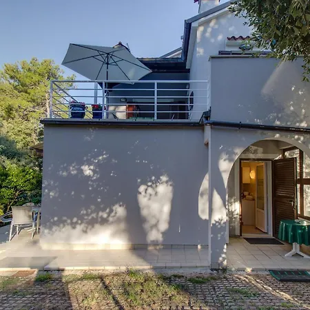 Apartment Adri Cunski