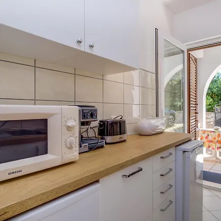 Adri Apartment Cunski